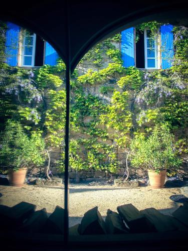 Hostal Chambres D'h�tes Et G�tes Le Mas Bleu & Spa Resort