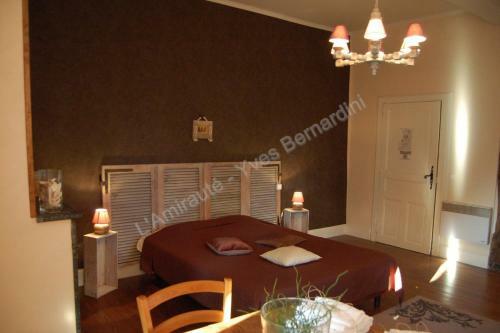 Hostal L'amiraut� Sur Ba�se