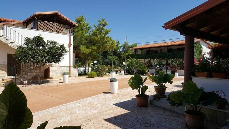 Camping Riviera Village