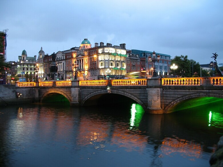Beautiful Hanover Quay Apartment