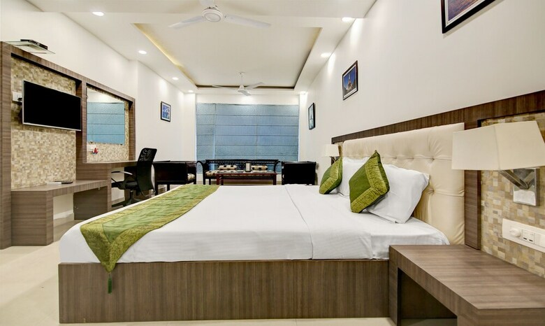 Hotel Treebo Trip Solitaire