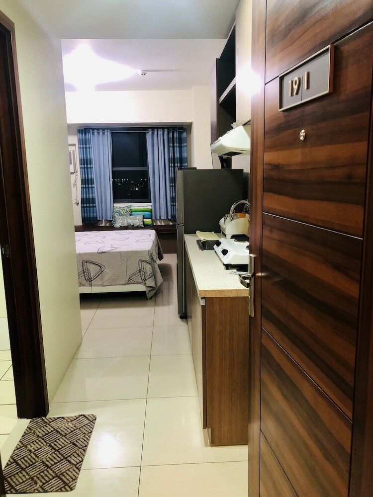 Cozy Furnished Rooms At Horizons 101