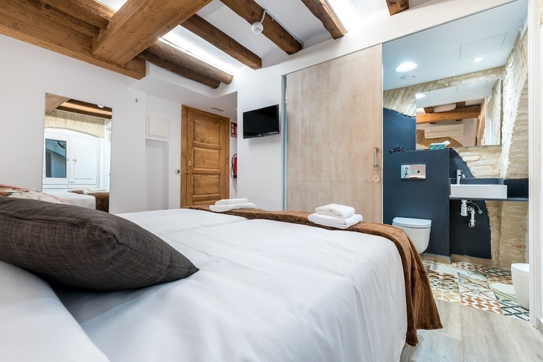 Hostal 977