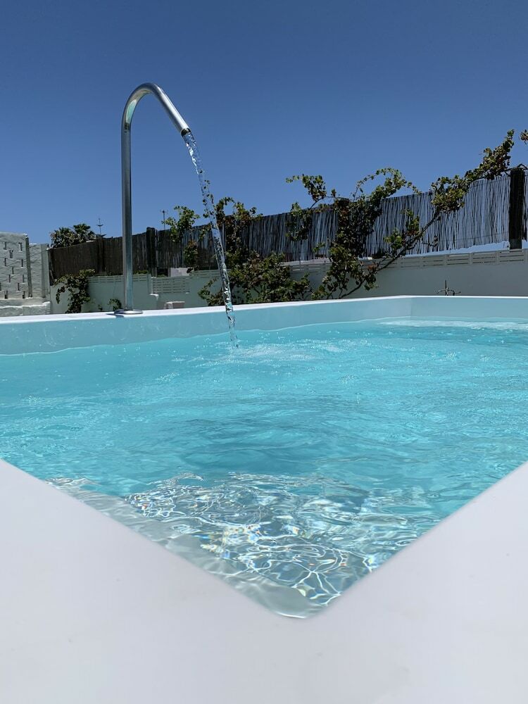 Hotel Valtisya House Pool & Airport