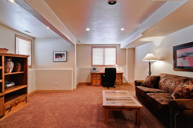 Cascades Townhomes Hood 1