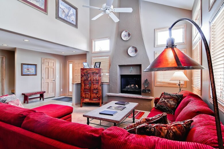 Cascades Townhomes Hood 1