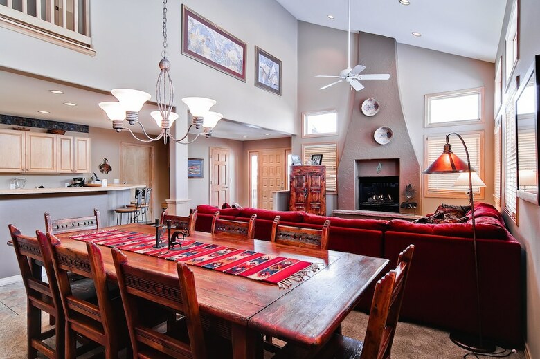 Cascades Townhomes Hood 1
