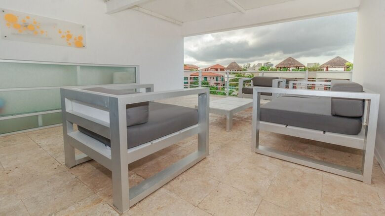 Aparthotel Luxury Condos At Magia