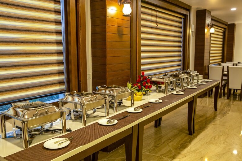 Hotel The Agra Grande