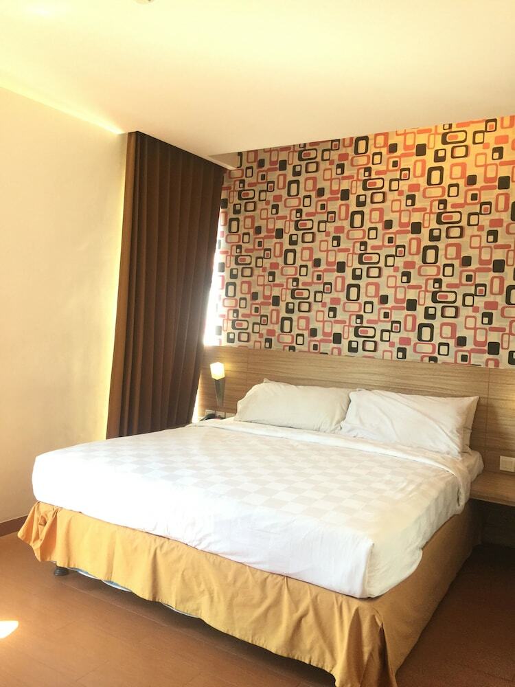 Demira Hotel