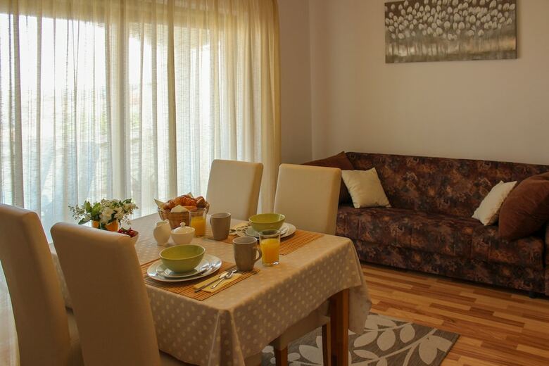 Apartments Hrabar