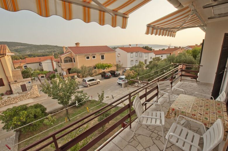 Apartments Gorast