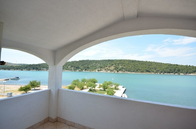 Apartments Zlatko
