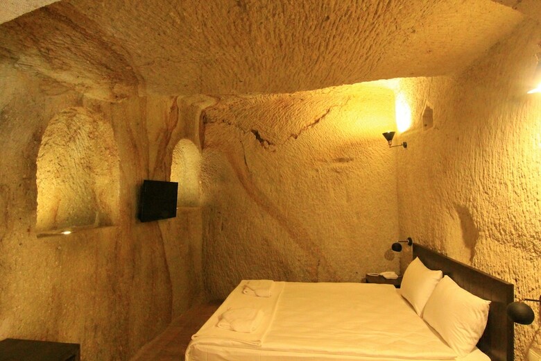 Hotel Tafana Cave & Stone Lodge