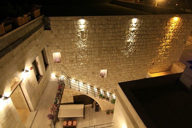 Hotel Tafana Cave & Stone Lodge