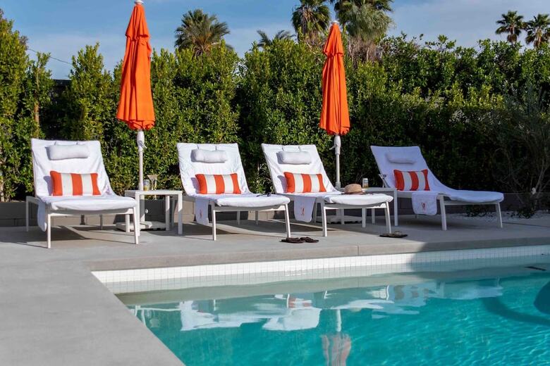 Ps Desert Indulgence Three-bedroom House