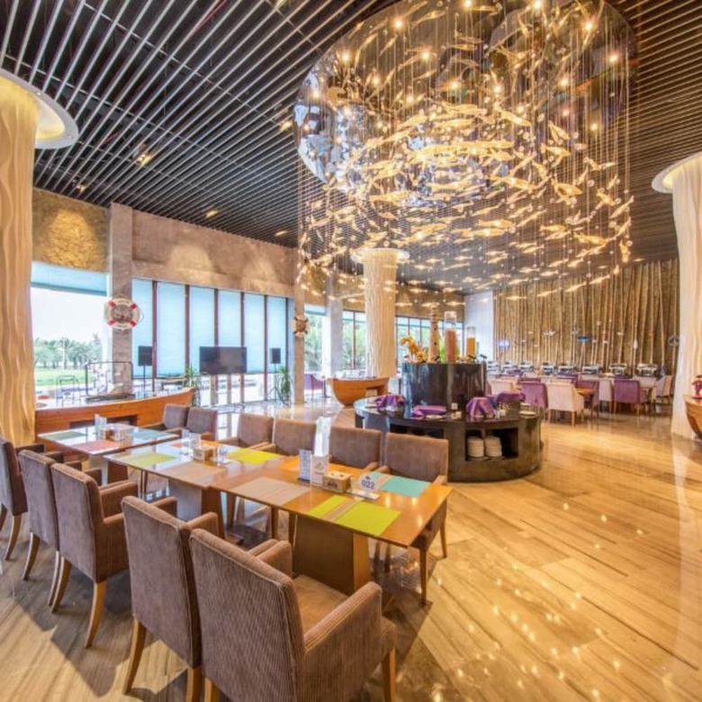 Days Hotel & Suites Yangjiang