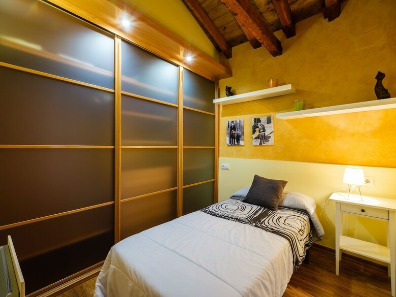 Apartamentos �tico Abuhardillado By Toledo Ap