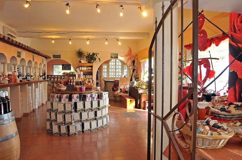 Hotel Chateau Sainte Croix