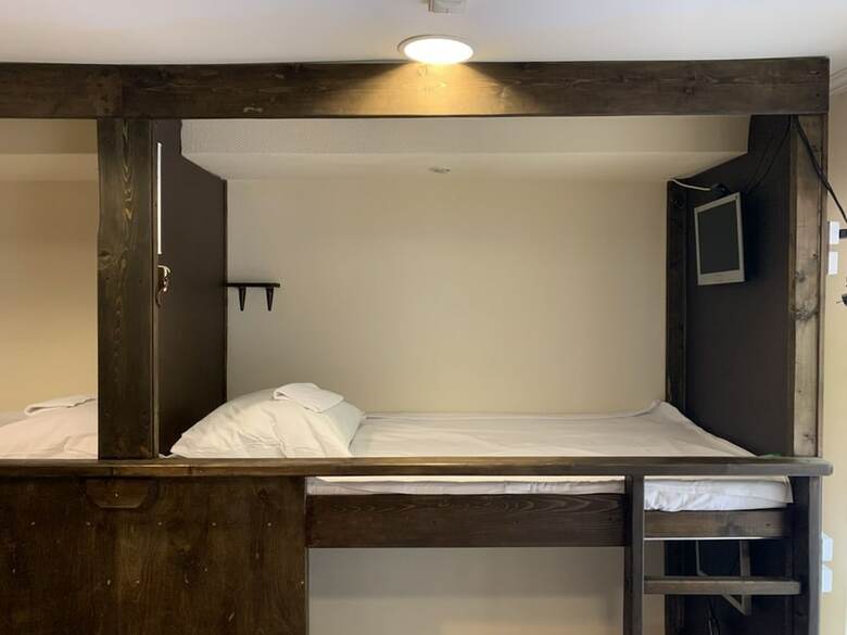 Hostal Hostel Brusnika