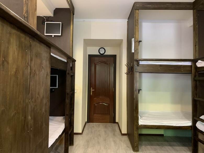 Hostal Hostel Brusnika