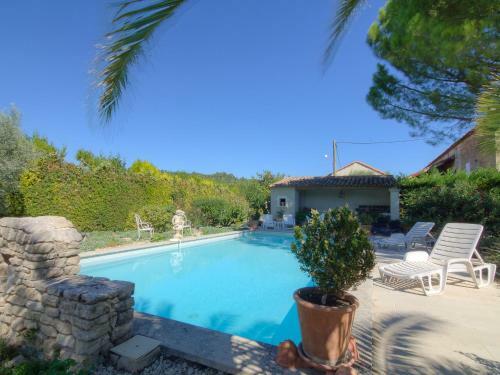 Holiday Home Maison La Fabrique Villelaure