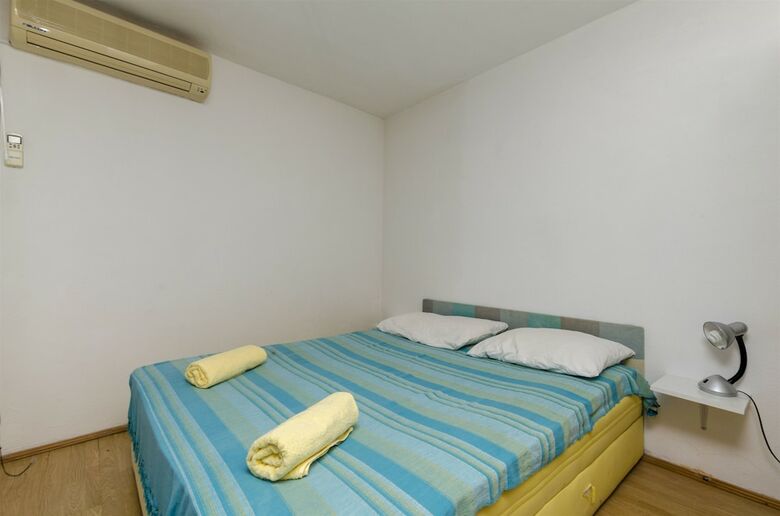 Apartments Aida