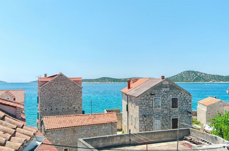House Stone House Island Prvi?