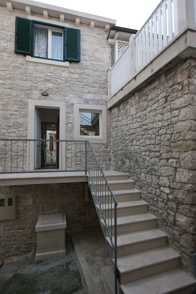 Apartamentos House Sonja