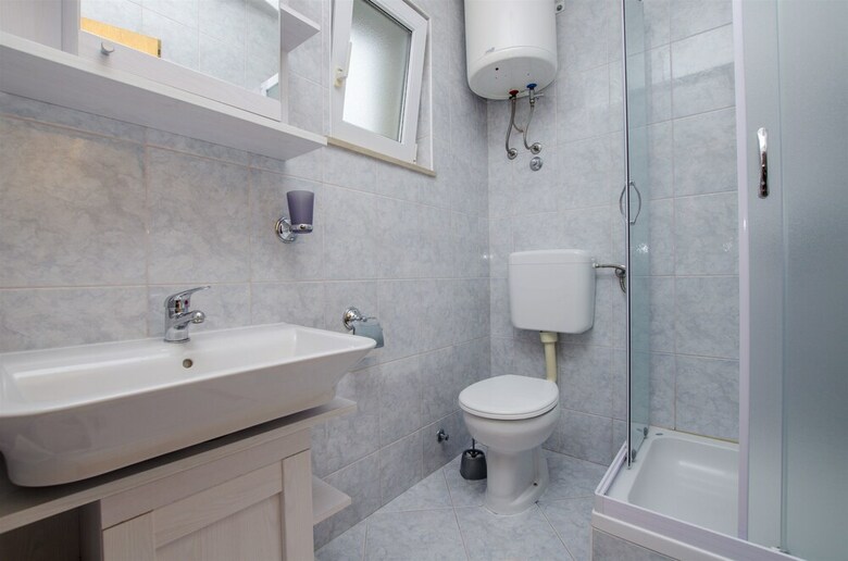 Apartments Karlo
