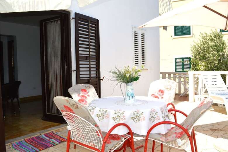 Apartment Elena
