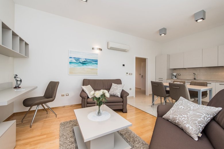 Apartments Dyana
