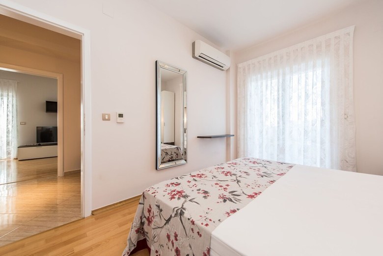 Apartments Dyana