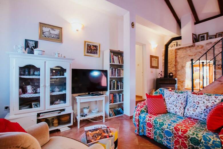 House Jakov