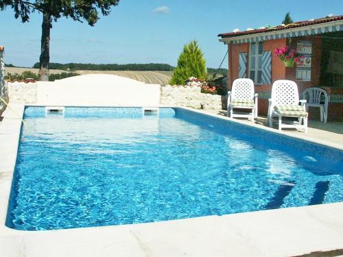 Holiday Home La Violette Brossac