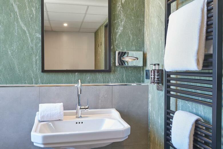 Hotel Gatsby By Happyculture