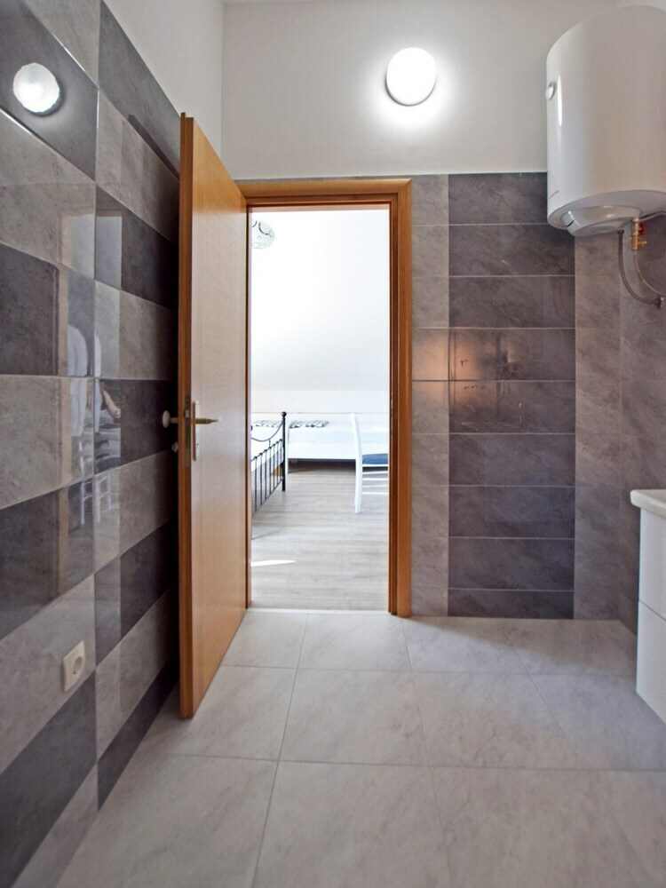 Apartments Branka-modernly Equipped And Close To The Beach