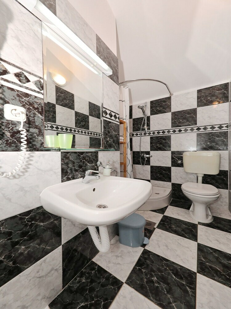 Apartamentos Dajana-with Pool And Sea View