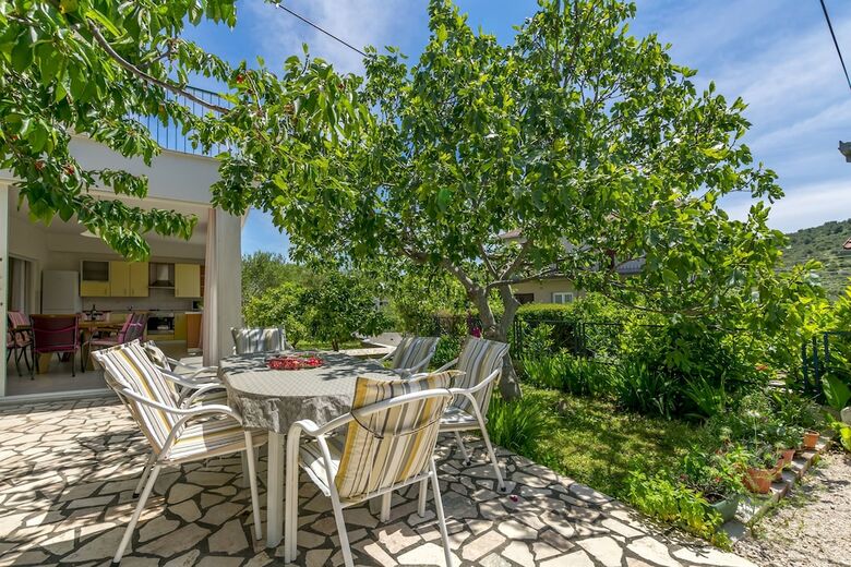 House Sun?ani Dvori