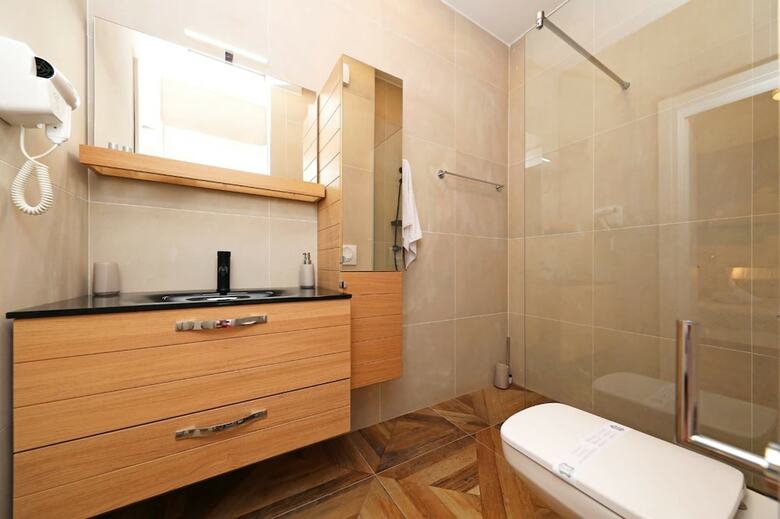 Redstone Luxury Apartments