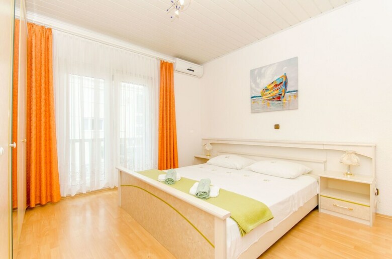 Apartments Julija ?osi?