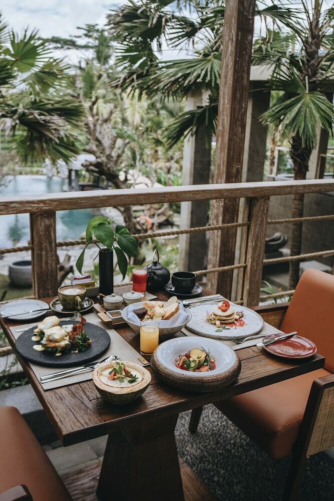Bed & Breakfast Kuwarasan A Pramana Experience