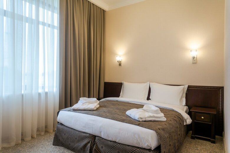 Hotel Royal Plus