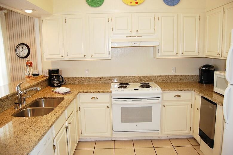 Hayley House Beachside 12 - Four Bedroom Vacation Home