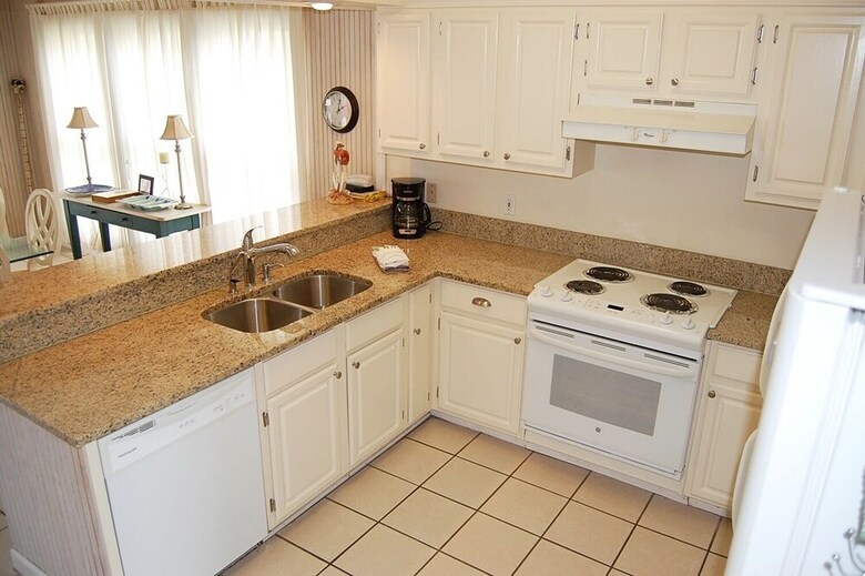 Hayley House Beachside 12 - Four Bedroom Vacation Home