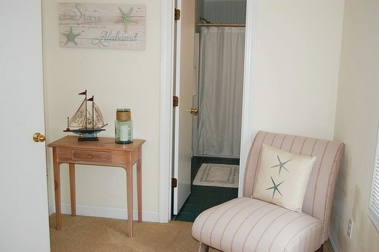 Hayley House Beachside 12 - Four Bedroom Vacation Home