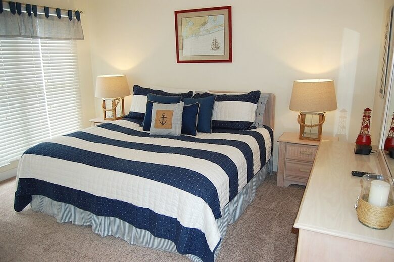 Hayley House Beachside 12 - Four Bedroom Vacation Home