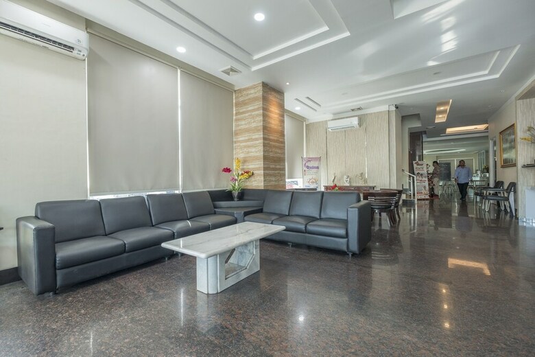 Oyo 1114 Hotel Denpasar Makassar