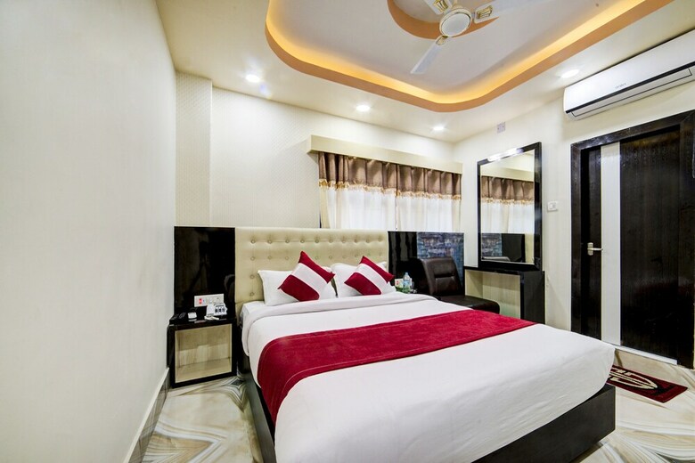 Oyo 475 Hotel Eastern Palace Pvt Ltd