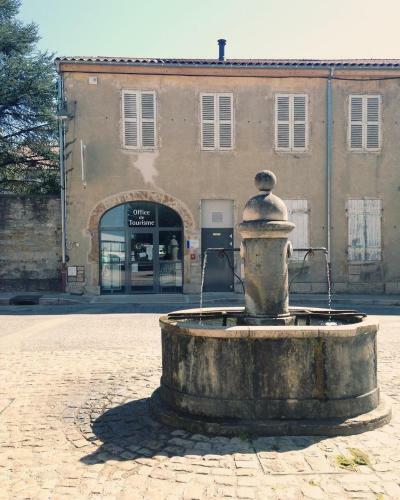 Hotel H�tel Restaurant Vuillot